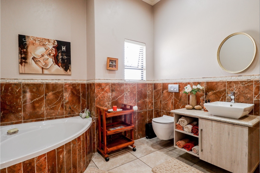 4 Bedroom Property for Sale in Melodie North West